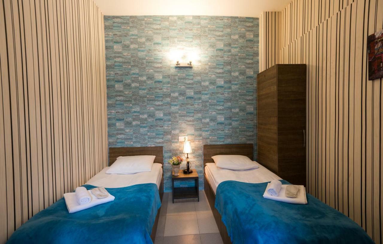 Accent Hotel Tbilisi Esterno foto