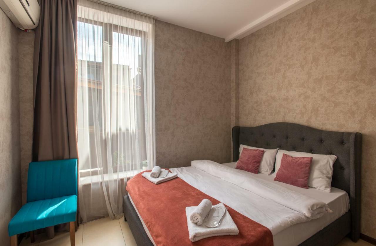 Accent Hotel Tbilisi Esterno foto