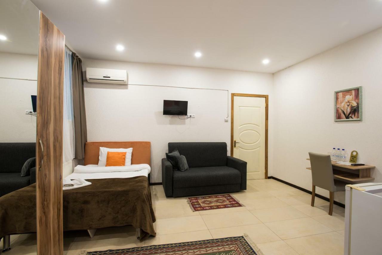 Accent Hotel Tbilisi Esterno foto