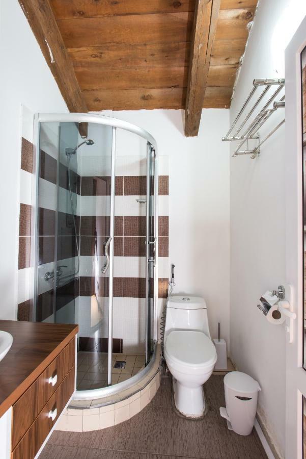 Accent Hotel Tbilisi Esterno foto