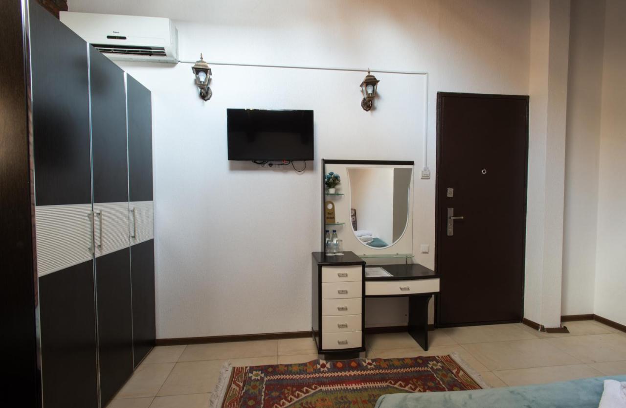 Accent Hotel Tbilisi Esterno foto