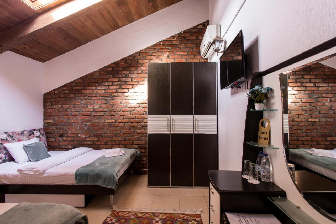 Accent Hotel Tbilisi Esterno foto