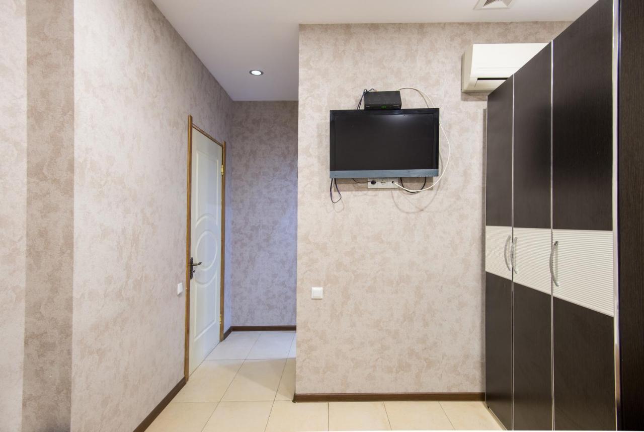 Accent Hotel Tbilisi Esterno foto