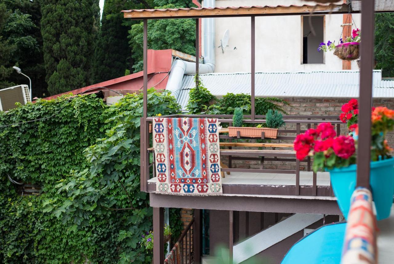 Accent Hotel Tbilisi Esterno foto